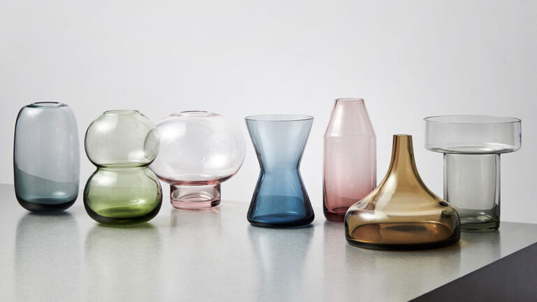 Orrefors Midsummer Mini Vase Collection 06